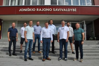Seimo nariai susitiko su Joniškio rajono savivaldybės vadovais