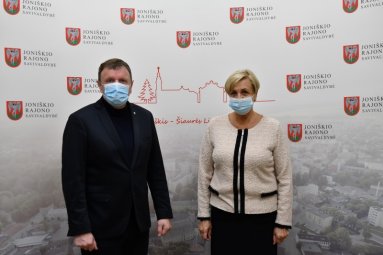 Joniškio rajono savivaldybės meras susitiko su „Šiaulių televizijos“ vadove