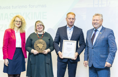 Lietuvos turizmo forume apdovanotas Joniškio turizmo ir verslo informacijos centras