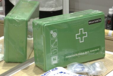 SAM primena vairuotojams,kad iki liepos 1 d. reikia atnaujinti automobilių vaistinėles