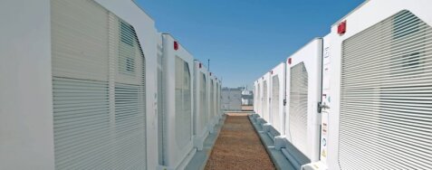 Kviečia įsirengti saulės elektrinės energijos kaupiklius
