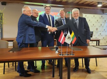 Pasirašyta 2024 metų kelionių projekto „Pažinkime kaimynus Žiemgaloje“ sutartis