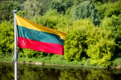 Lietuvos valstybės vėliavos iškėlimo tvarka