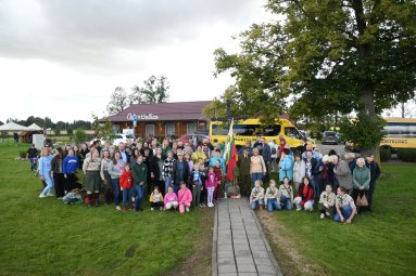 Saločiuose prisimintas Baltijos kelias 