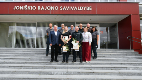 Joniškio rajono policijos komisariato pareigūnams – mero padėkos raštai